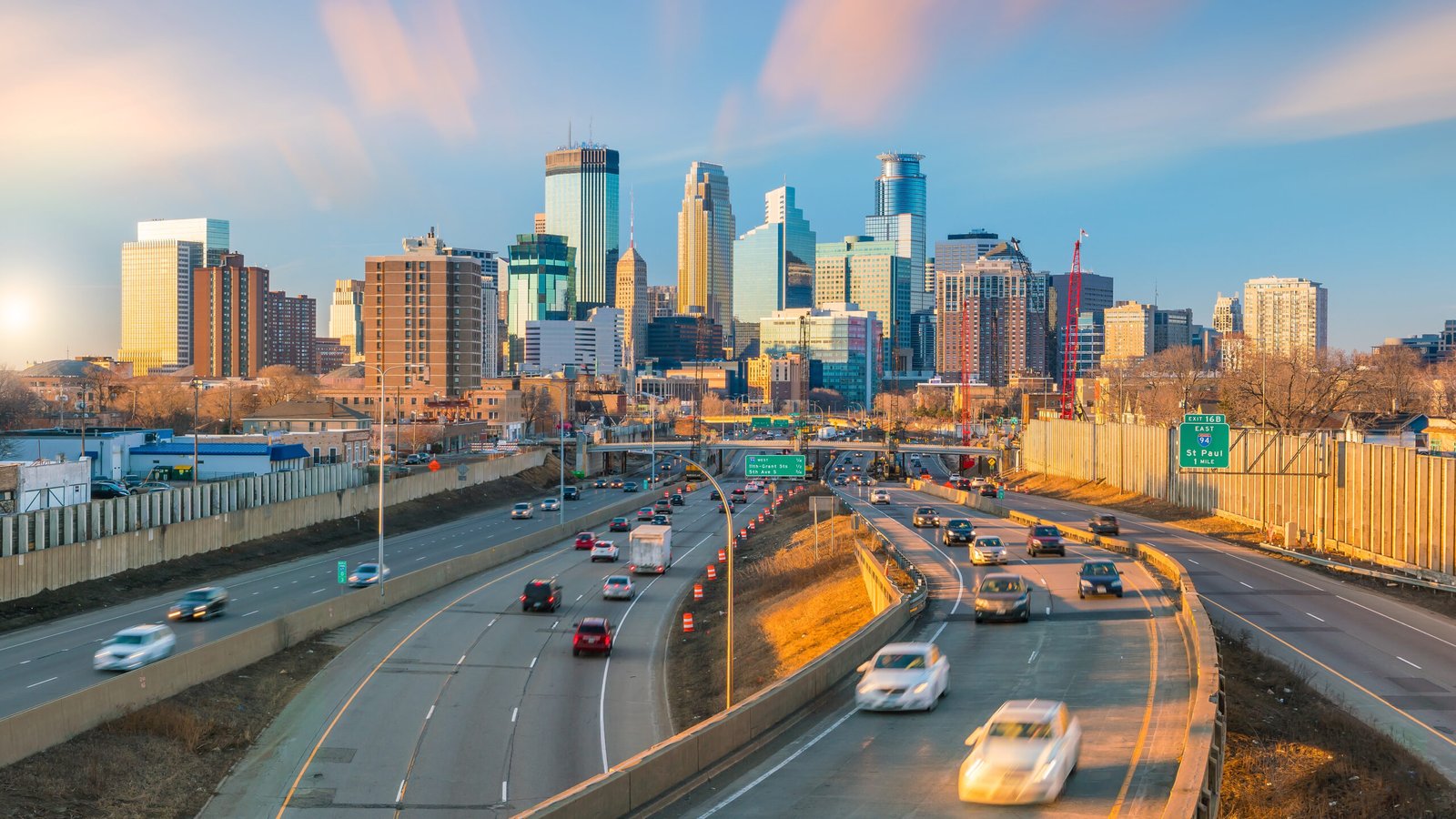 Our long-distance moving services make your out-of-state journey smooth, affordable, and stress-free